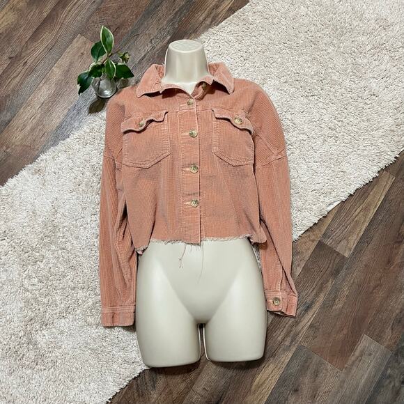 American Eagle Outfitters Jackets & Blazers - American Eagle Small Oversized Pink Corduroy Frayed Cropped Button Front Shacket